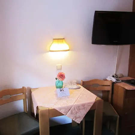 فندق Klingler 3*