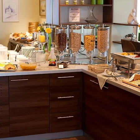 Hotel Klingler מלון 3*